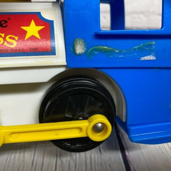 Vintage 1986 Fisher Price Toy Train Engine Only Made in USA Model 2581 Good - Picture 7 of 10